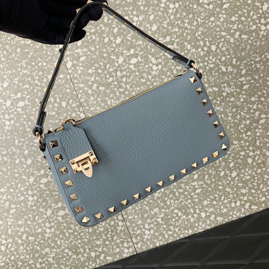 Valentino Garavani Rockstud Small Crossbody Bag in Niagara Grainy Calfskin